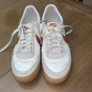 Nike Men’s White and Orange Gum Sneakers size 6.5 men/7.5 women
